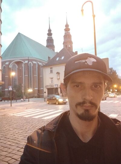  ,   Denis, 35 ,   ,   , c , 