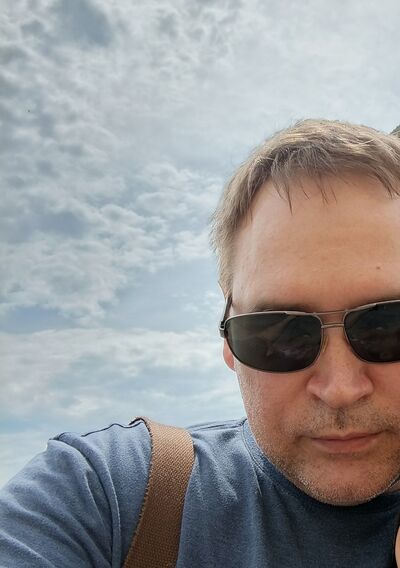  ,   Alex, 39 ,   
