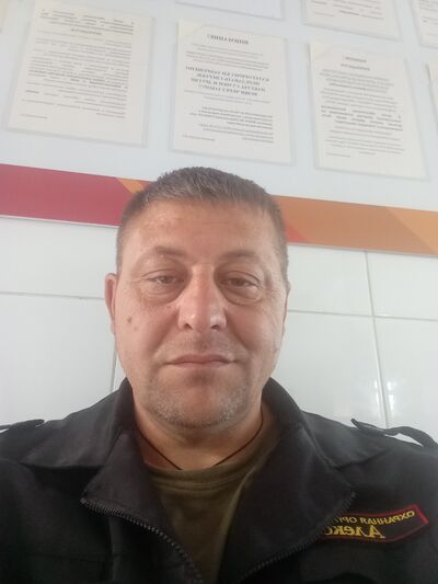  ,   Pawel, 44 ,   c 