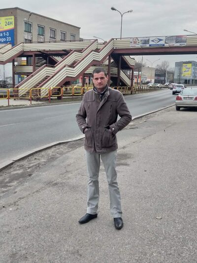  ,   Igariok, 37 ,   ,   