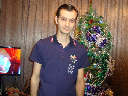  ,   Artur, 38 ,   