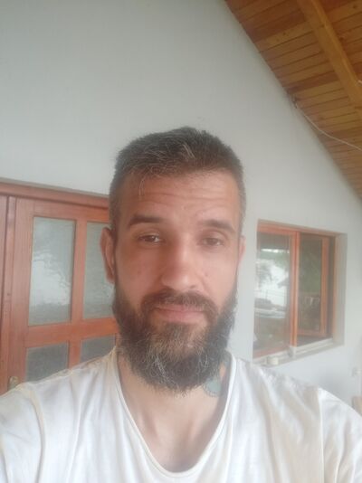  Backa Topola,   , 37 ,   ,   