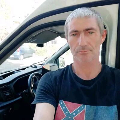  ,   Liviu, 46 ,   c , 