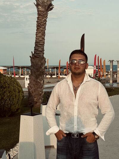  ,   Rafiq, 25 ,   ,   