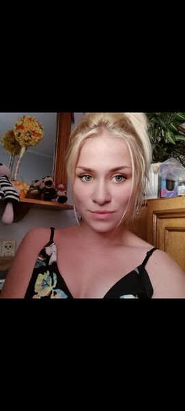  ,   Emanyela, 25 ,   c 