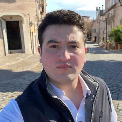  ,   Anton, 22 ,   ,   , c , 