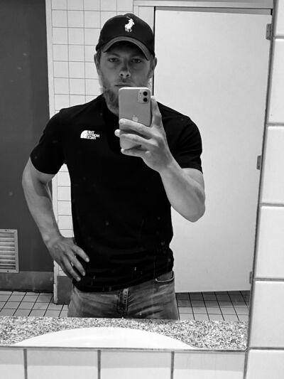  Montijo,   Nikk, 24 ,   ,   