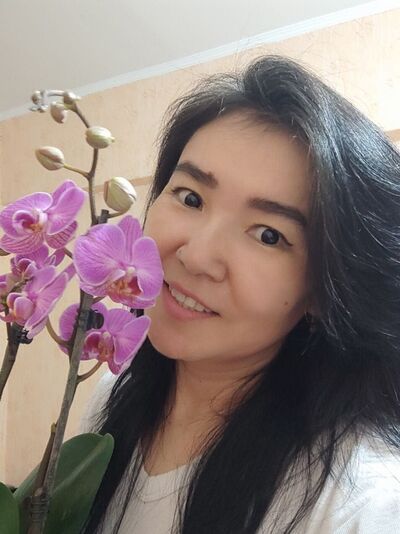  ,   Sara, 50 ,   c 