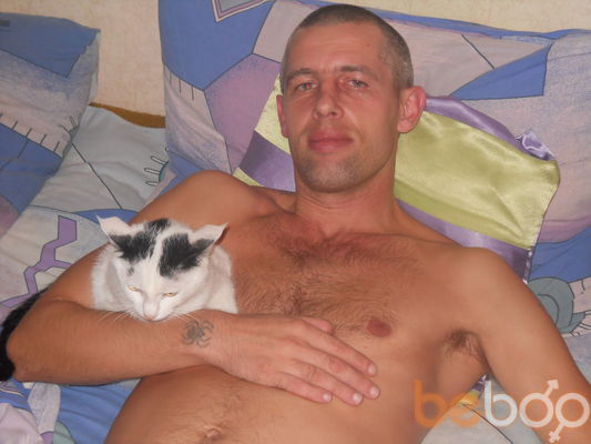  ,   Nikolaj, 48 ,  
