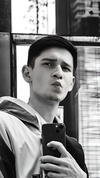  ,   Oleg, 24 ,  
