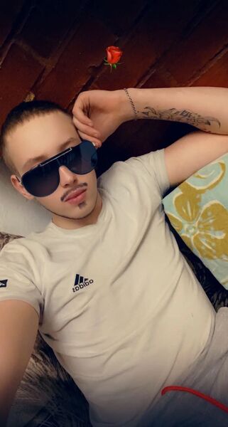 ,   Nikolay, 20 ,   ,   , c , 