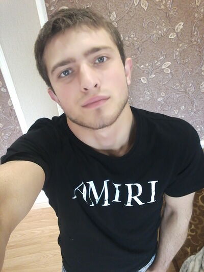  ,   Yaroslav, 22 ,   ,   , c , 
