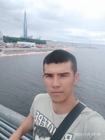  ,   Umar, 32 ,   ,   