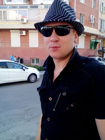  ,   Alex, 36 ,   