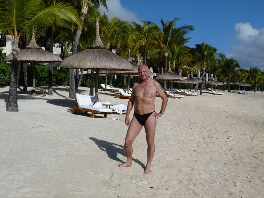  ,   Leon, 58 ,   ,   , c , 