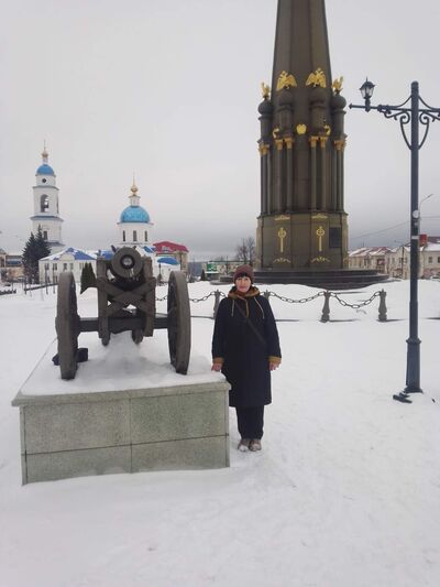  ,   Nataliya, 64 ,   c 