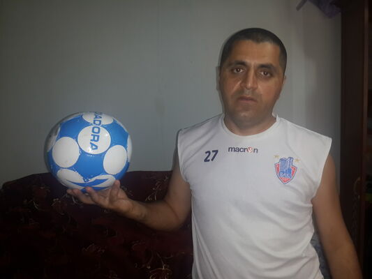  ,   Elnur, 52 ,   