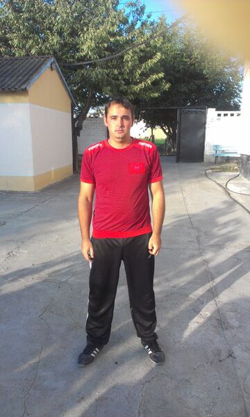  ,   Alik, 39 ,   