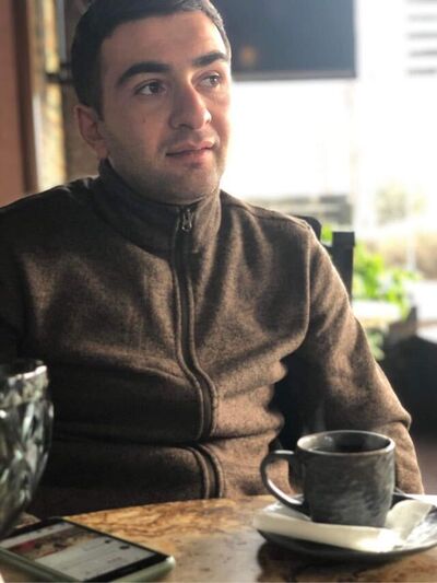  ,   Armen, 31 ,   ,   