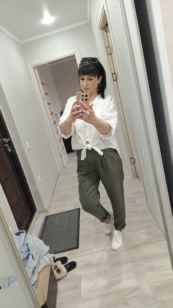  ,   Anna, 39 ,   ,   
