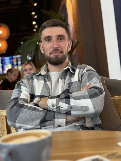 ,   Petru, 29 ,   ,   