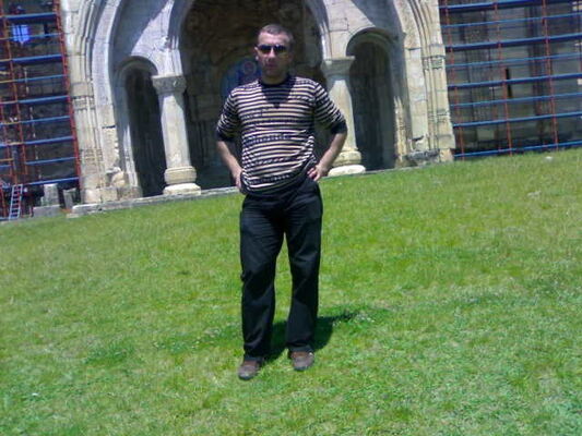  ,   Paata, 45 ,   