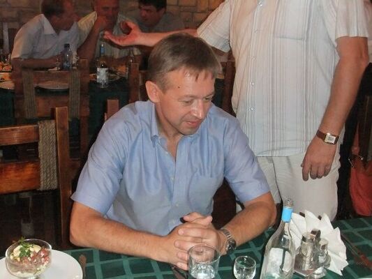  ,   Vadim, 48 ,   ,   