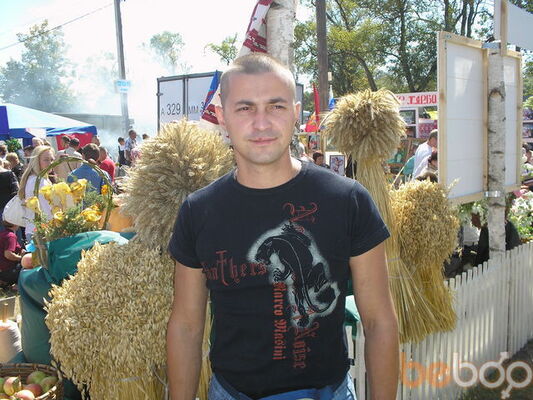  ,   Maksim, 42 ,   