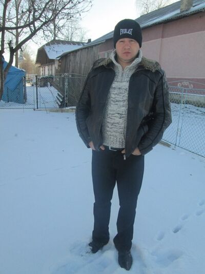  -,   Lyjney, 40 ,     , c 