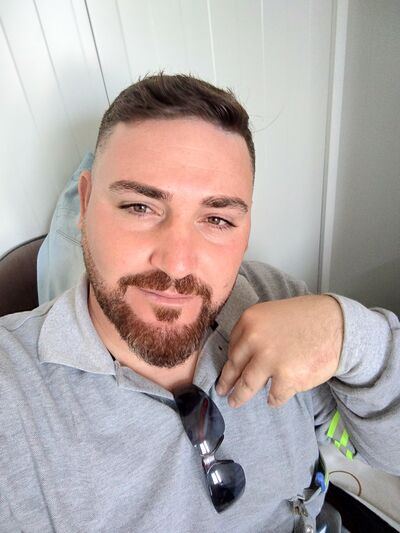  ,   Efe, 39 ,   ,   