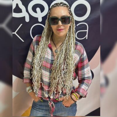  ,   Lora, 53 ,   ,   , c , 
