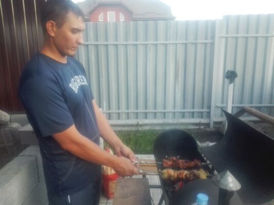  ,   Ivan, 39 ,  