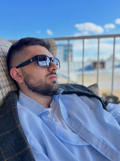  ,   Hayk, 25 ,   ,   