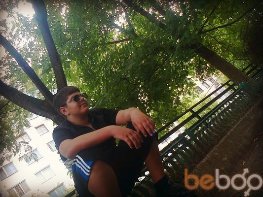  ,   Gio, 32 ,   