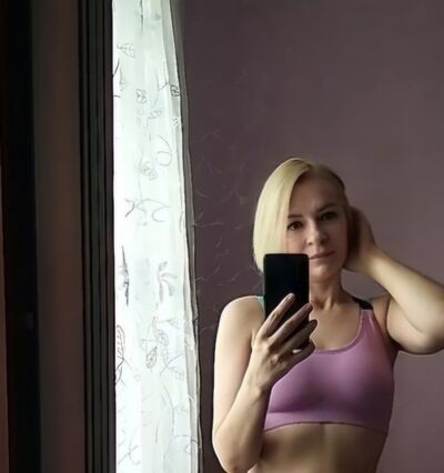  ,   Elena, 44 ,   ,   