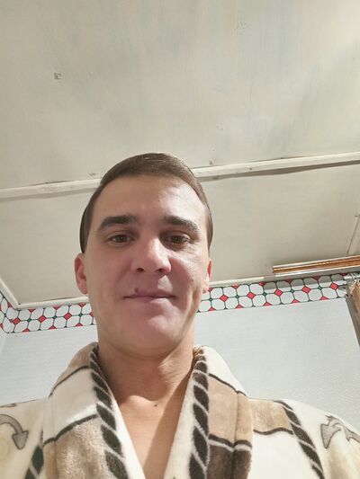  ,   Sergey, 35 ,   