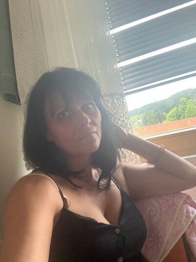  ,   Tamara, 43 ,   ,   