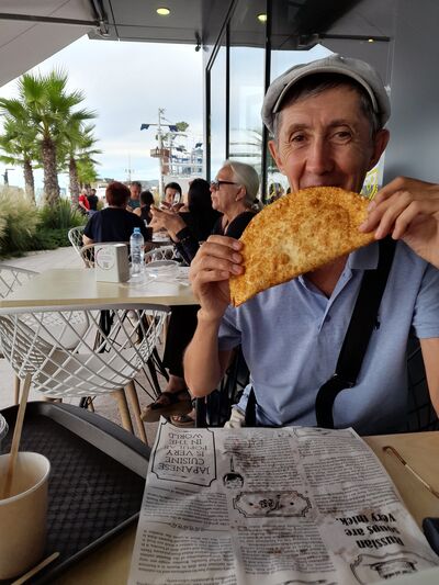 ,   Viktor, 61 ,   c 