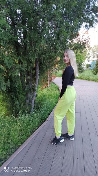  ,   Elena, 37 ,  