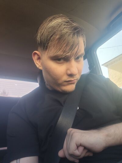  ,   Denis, 24 ,   ,   , c 