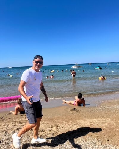  ,   Alex, 43 ,   ,   , c , 