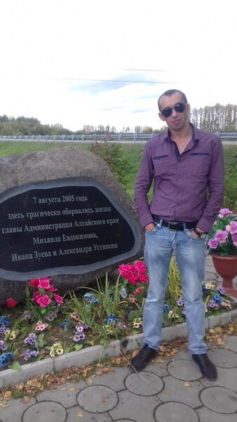  ,   Vlad, 40 ,  