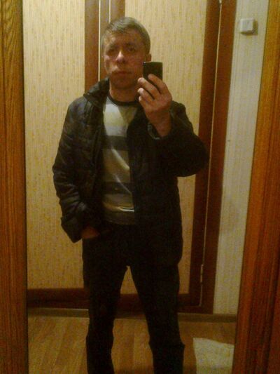  ,   Aleksandr, 49 ,   c 
