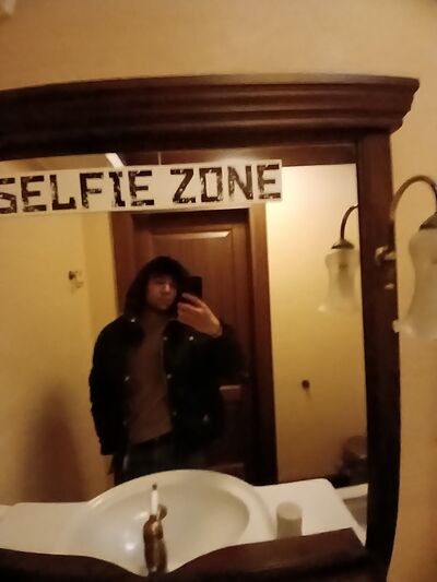  ,   Umarxon, 21 ,     