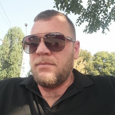  ,   Stas, 41 ,   ,   
