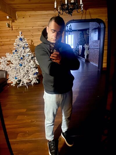  ,   Parviz, 26 ,   ,   , c , 