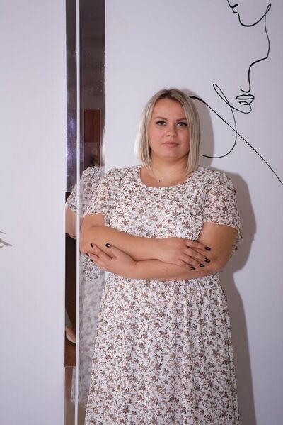  ,   Elena, 34 ,   c 