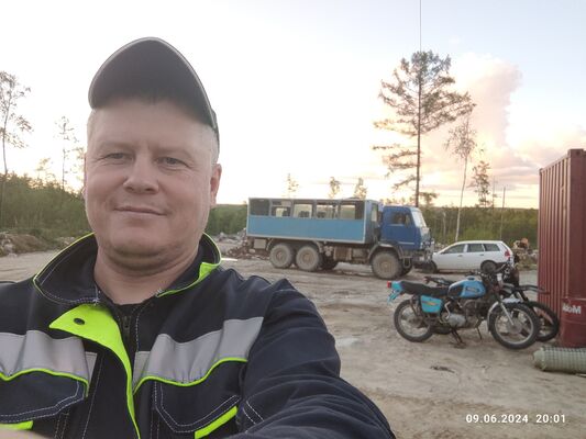  ,   Alexey, 42 ,   c , 