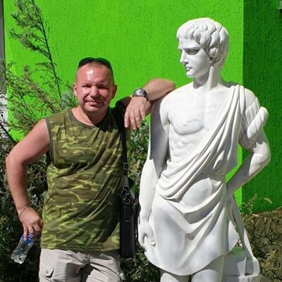  -,   Alexander, 44 ,   ,   , c 