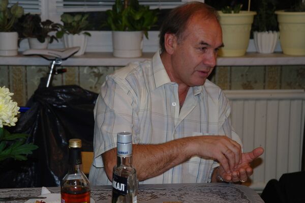  -,   Alex, 63 ,   ,   